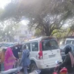 bansur patient stuck in traffic in bansur family members ran on foot carrying cot 1706003026