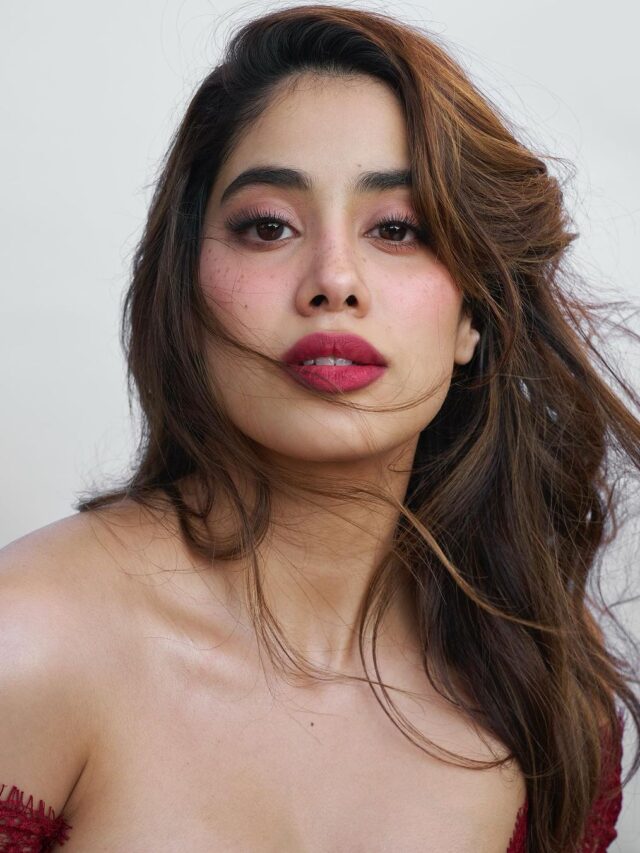Janhvi Kapoor latest